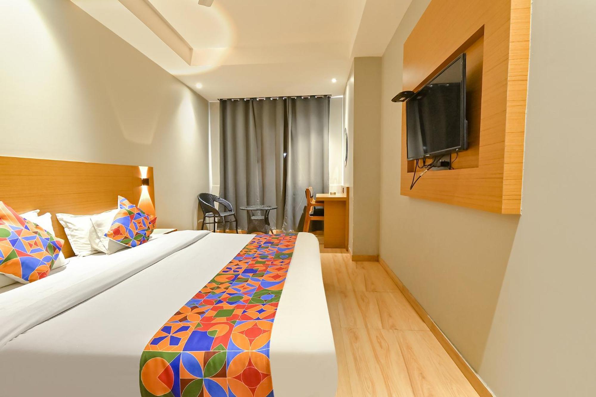 Fabhotel Penthouse - A K Dev Road Guwahati Ngoại thất bức ảnh