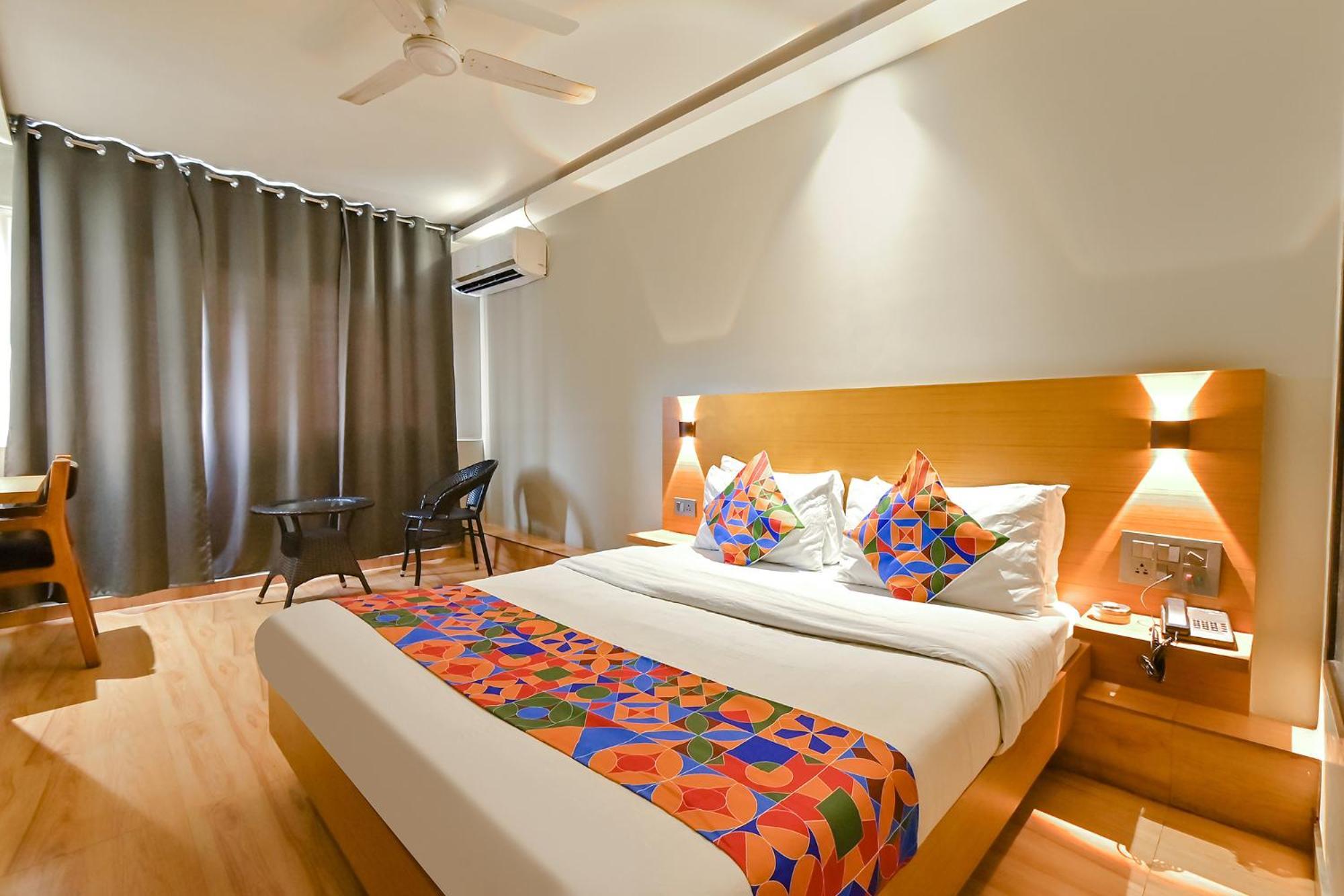 Fabhotel Penthouse - A K Dev Road Guwahati Ngoại thất bức ảnh